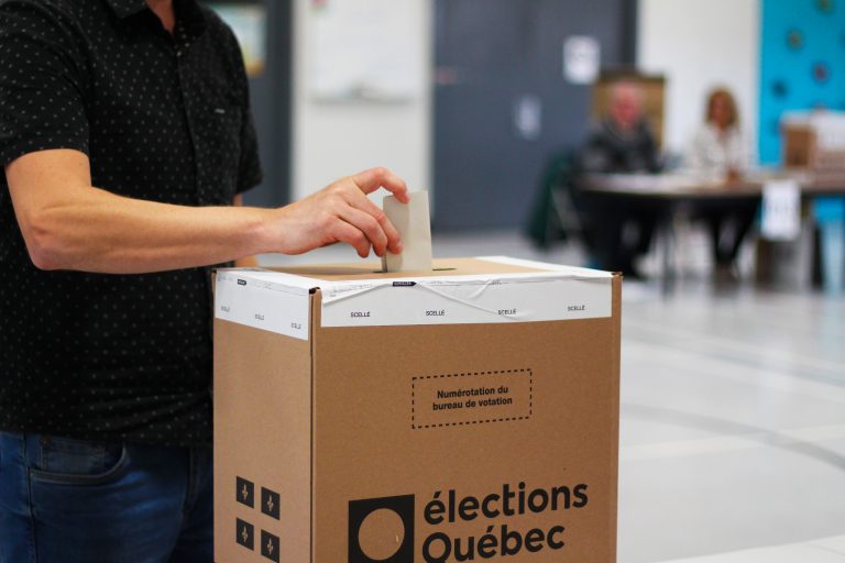 Les Québécoises et Québécois seront appelés aux urnes le lundi 5 octobre. (Photo gracieuseté - Élections Québec)