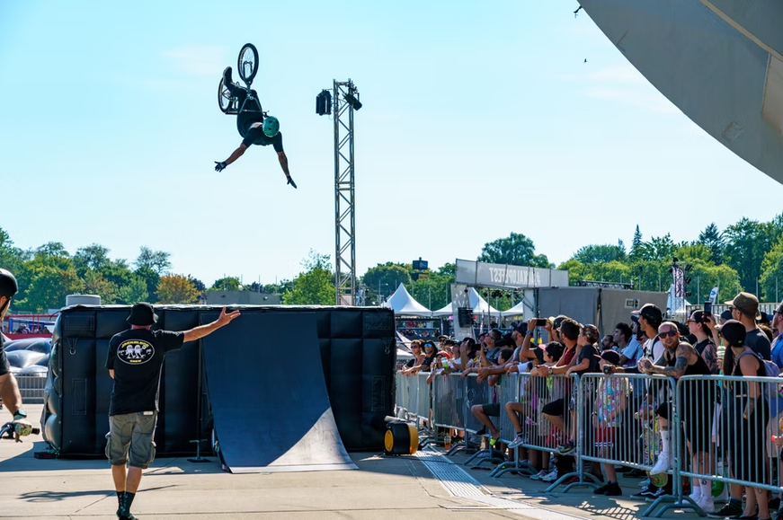 Aperçu d’une performance offerte par BMXSpectacle. (Photo gracieuseté – Site web BMXSpectacle)