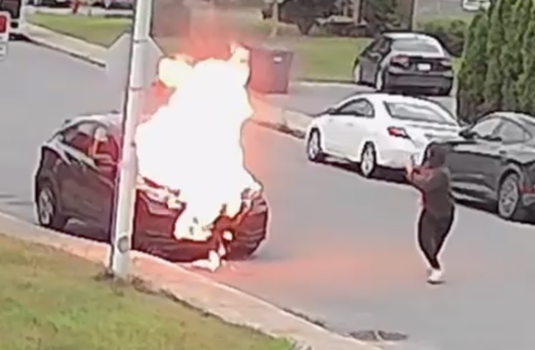 VIDÉO | Suspect d’un feu de véhicule filmé et recherché à Laval Un jeune suspect lié au feu criminel d’une voiture dans Chomedey aurait été filmé par des caméras de surveillance. (Photos gracieuseté – Service de police de Laval)