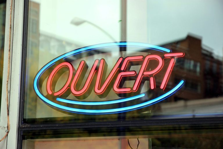 Ouvert ou fermé : voyez les horaires de la fête du Travail Plusieurs services ferment leurs portes à l'occasion de la fête du Travail. (Photo gracieuseté)