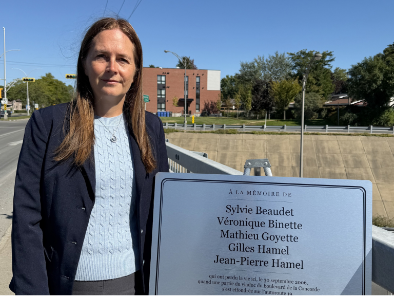 Dans la soirée du mercredi 30 septembre, la députée provinciale Virginie Dufour dévoilera officiellement une plaque commémorative en présence des familles ayant perdu des proches lors de l’effondrement du viaduc de la Concorde le 30 septembre 2006. (Photo gracieuseté)