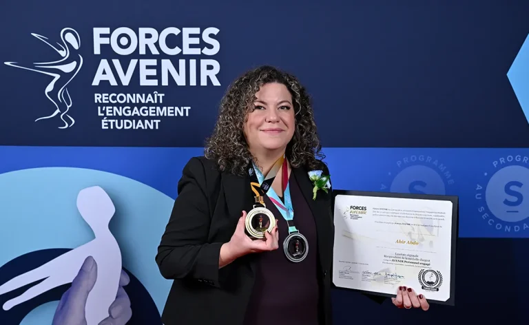 L’orthopédagogue lavalloise Abir Abdo a reçu les distinctions AVENIR Personnel engagé et Prix Coup de cœur du pôle Montréal, Laurentides, Lanaudière, Laval et Montérégie au gala Forces AVENIR 2026. (Photo gracieuseté – Gala Forces AVENIR)