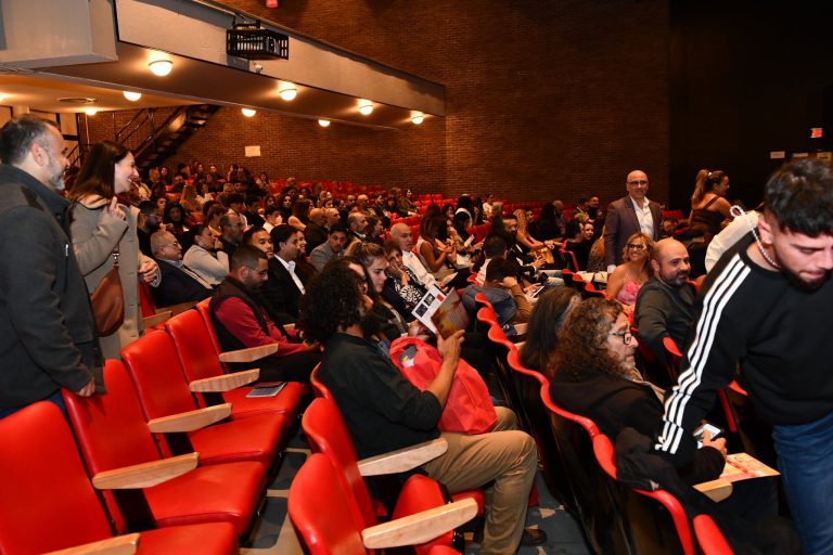Cérémonie d’ouverture du Mix Film Festival Laval, en 2025. (Photo gracieuseté – Page Facebook MFFL Mix Film Festival Laval)