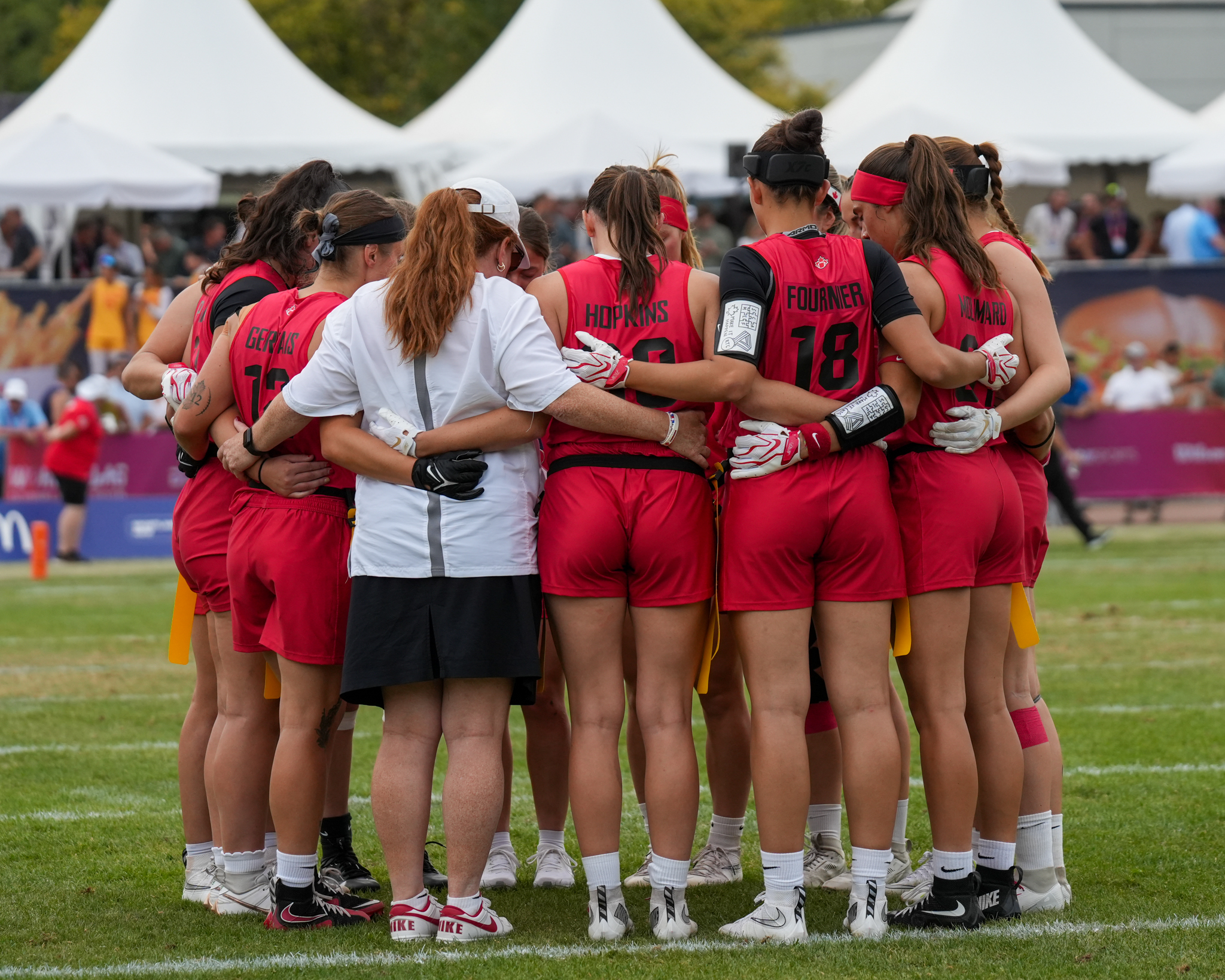 L’équipe nationale canadienne compte sur de nombreuses joueuses québécoises. Pour Rachel Lessard, ce succès de la Belle Province s’explique par des programmes bien organisés et le format à 5 c. 5 de ce sport qui est déjà bien implanté ici. (Photo gracieuseté)